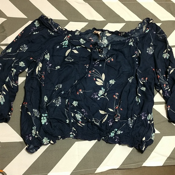 Arizona Jean Company Tops - Off the shoulder navy top